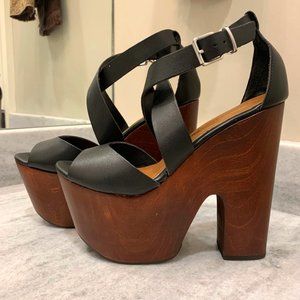 Chinese Laundry Chunky Heels. Size 9. Black and brown.